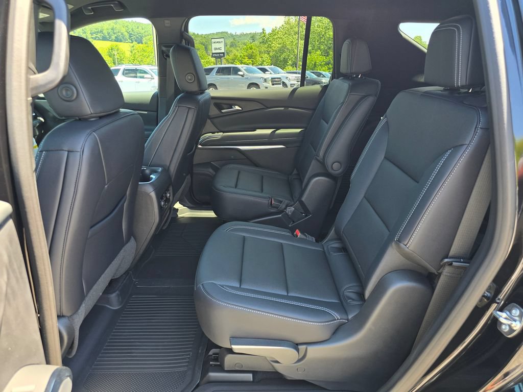 New 2026 Chevrolet Traverse LT w/ Driver Confidence Package FWD image 12
