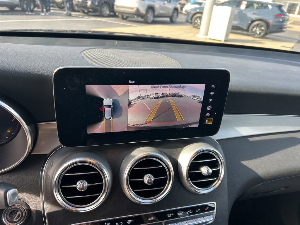 Used 2022 Mercedes-Benz GLC 300 w/ Premium Package Lite image 11