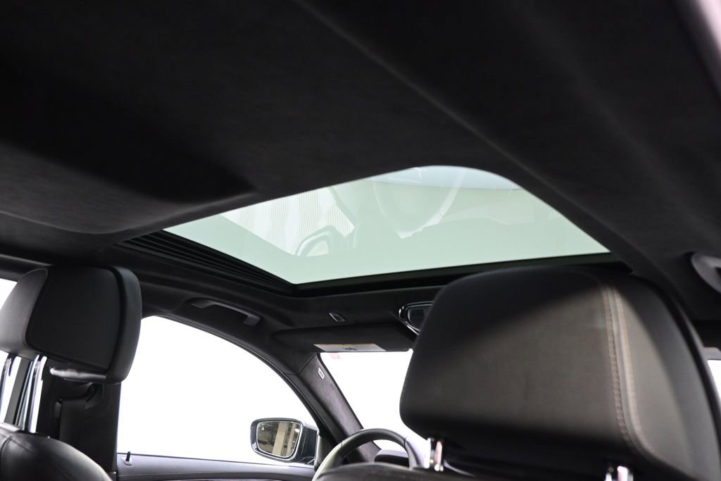 Used 2022 BMW M550i xDrive w/ Dynamic Handling Package image 13