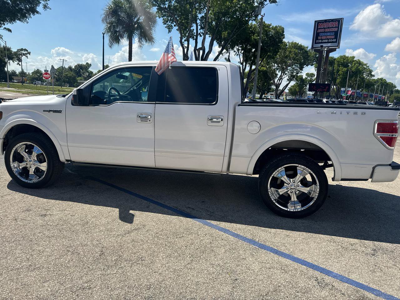 Used 2011 Ford F150 Lariat Limited AWD/4WD image 6