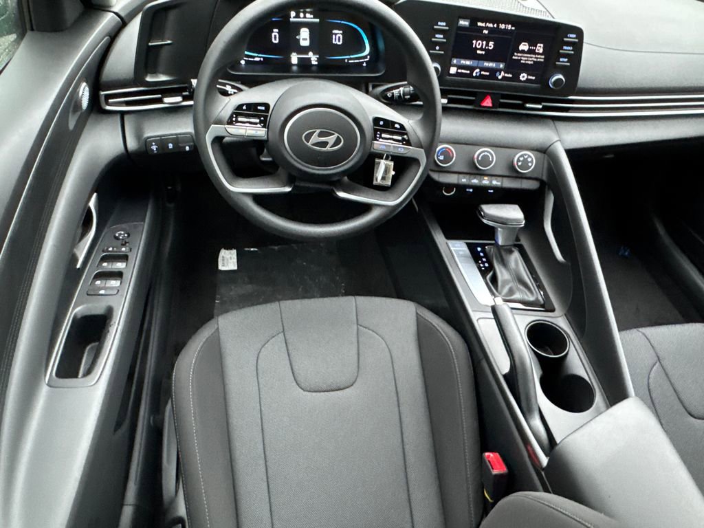 New 2026 Hyundai Elantra SE image 13