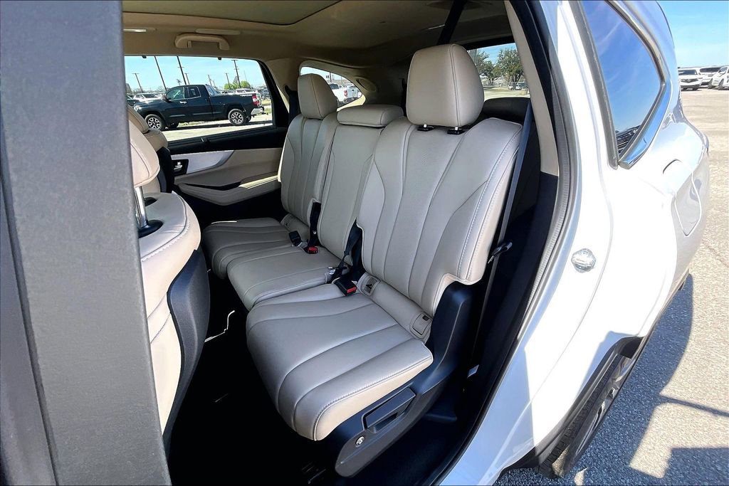 Certified 2025 Acura MDX w/ Technology Package image 37