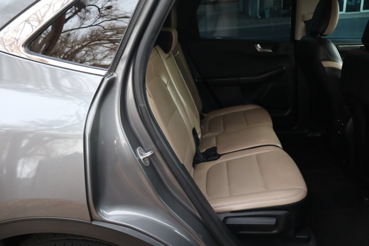 Used 2021 Ford Escape Titanium AWD/4WD image 21