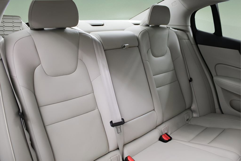 Used 2023 Volvo S60 B5 Plus w/ Climate Package image 27