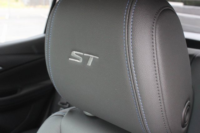 New 2026 Buick Encore GX Sport Touring w/ Advanced Technology Package image 5