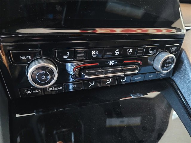 New 2023 Jeep Grand Cherokee Overland w/ Advanced Protech Group III image 10