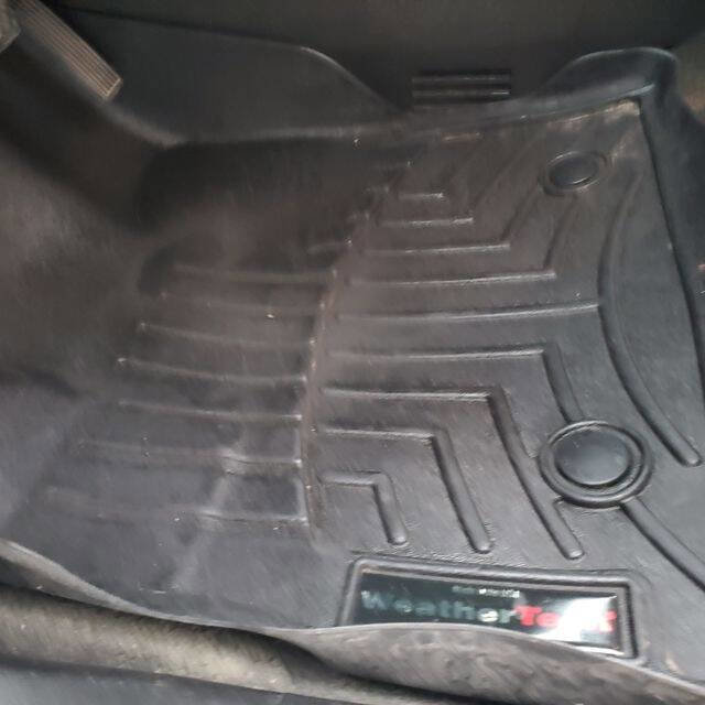 Used 2017 Chevrolet Equinox LT w/ Convenience Package image 14