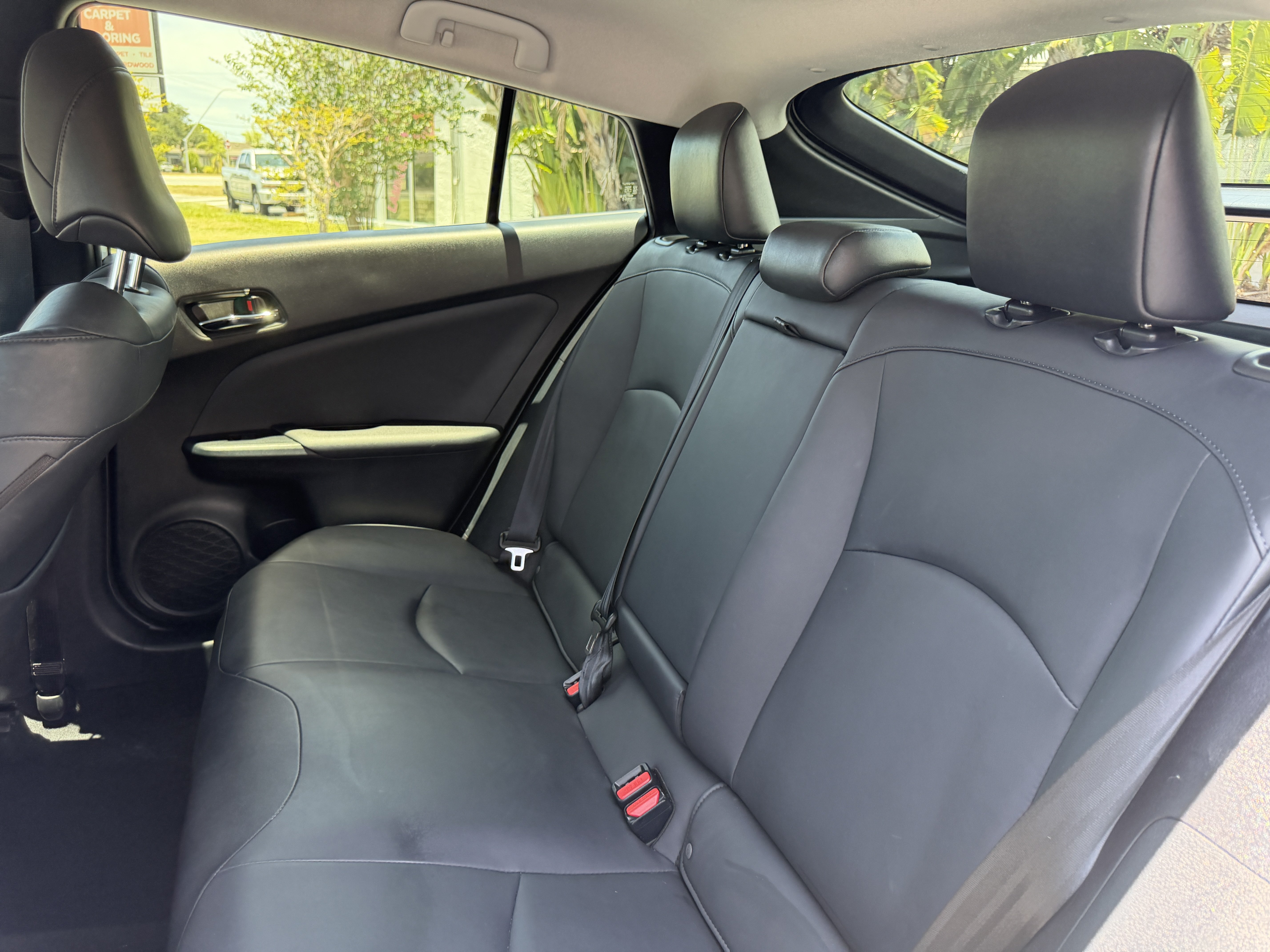 Used 2021 Toyota Prius FWD image 20