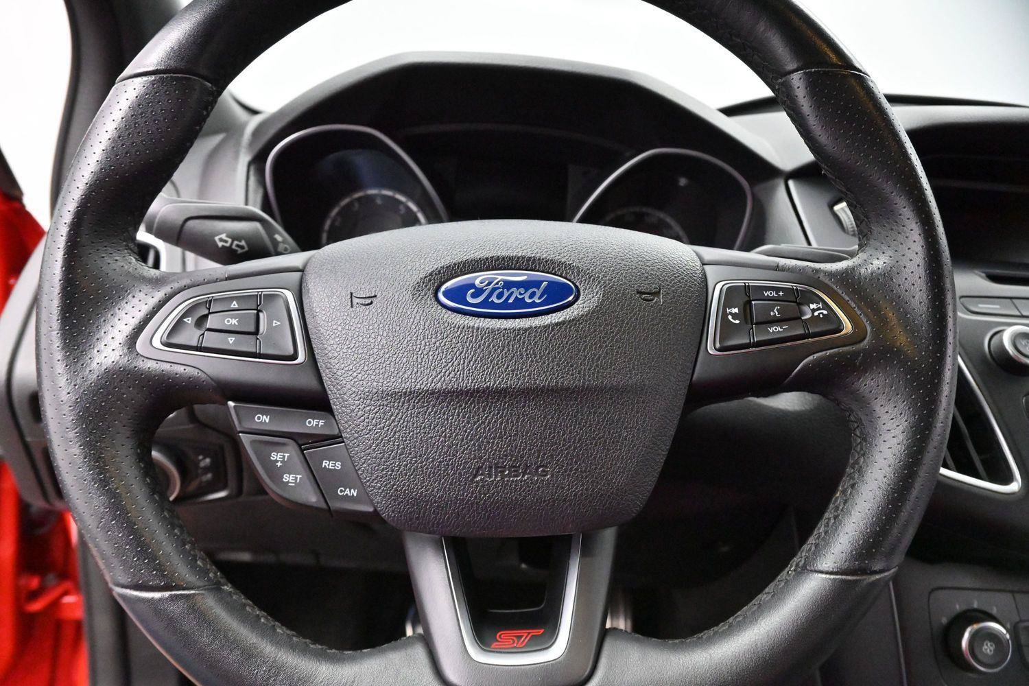 Used 2016 Ford Focus ST FWD image 16