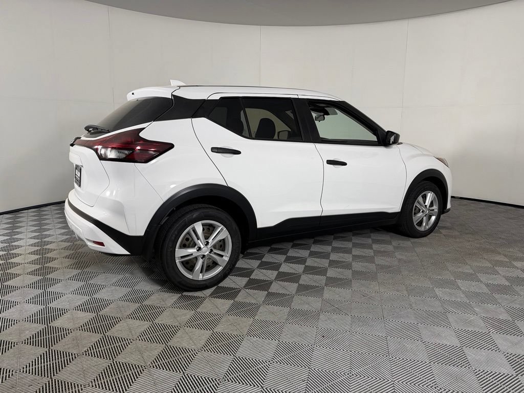 Used 2023 Nissan Kicks S FWD image 8