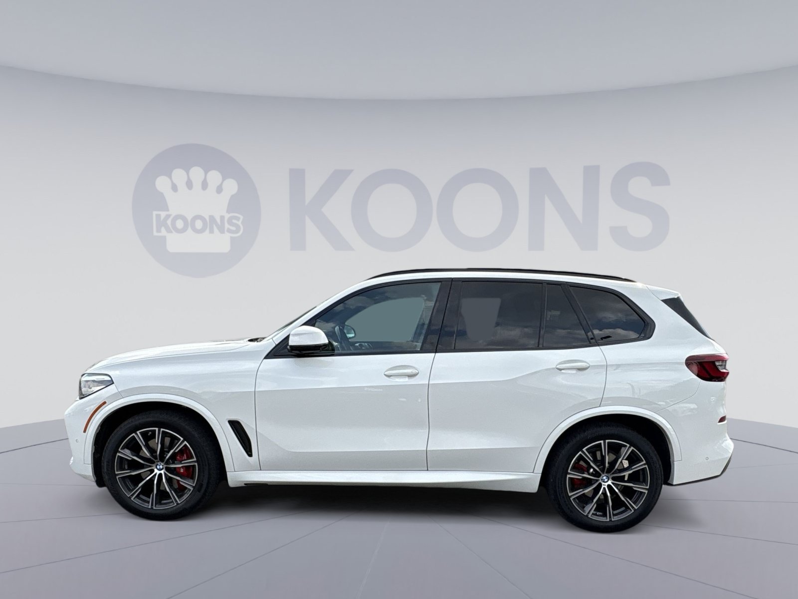Used 2023 BMW X5 xDrive40i w/ M Sport Package AWD/4WD image 2