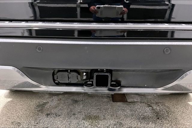 Used 2022 Ford Explorer XLT w/ XLT Sport Appearance Package image 24