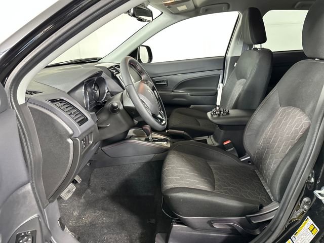 Used 2025 Mitsubishi Outlander Sport LE image 11