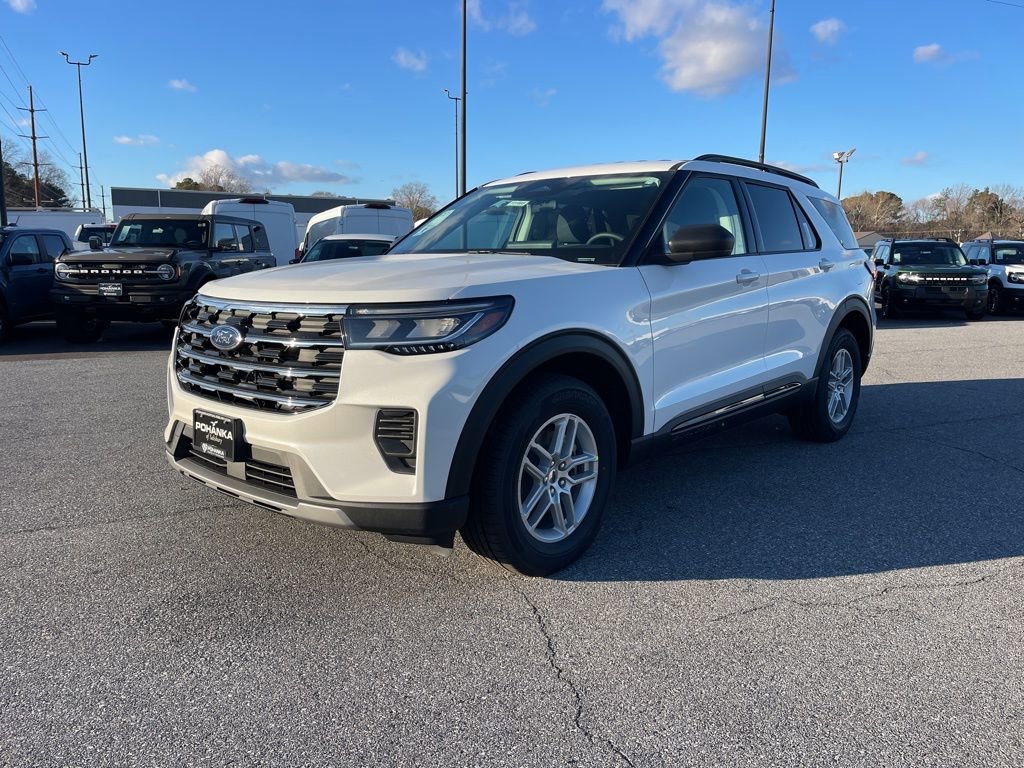 New 2026 Ford Explorer Active image 2