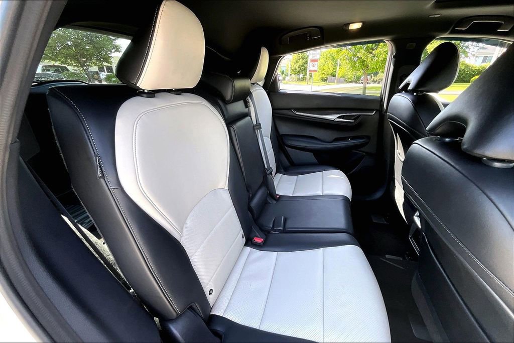 Certified 2024 INFINITI QX55 Luxe w/ Cargo Package AWD/4WD image 29