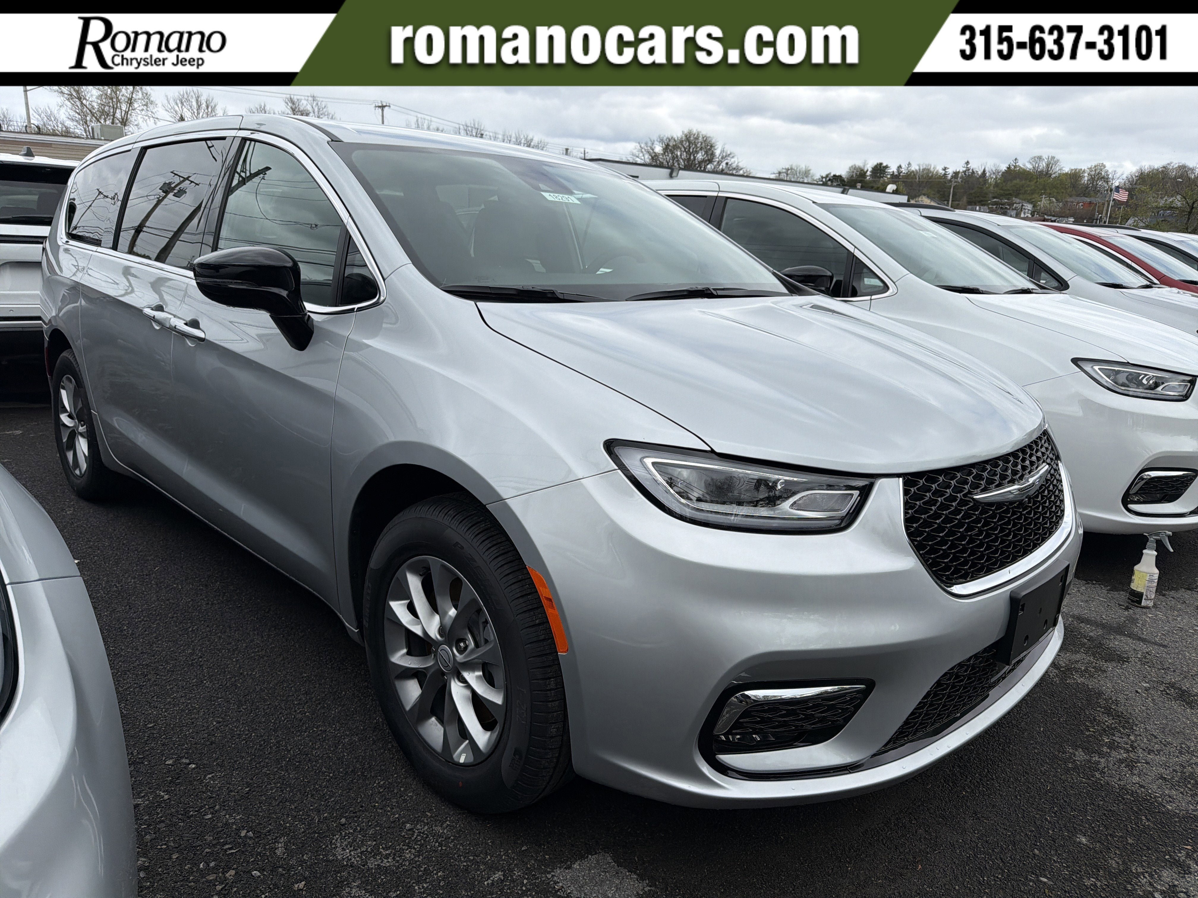 New 2026 Chrysler Pacifica Select