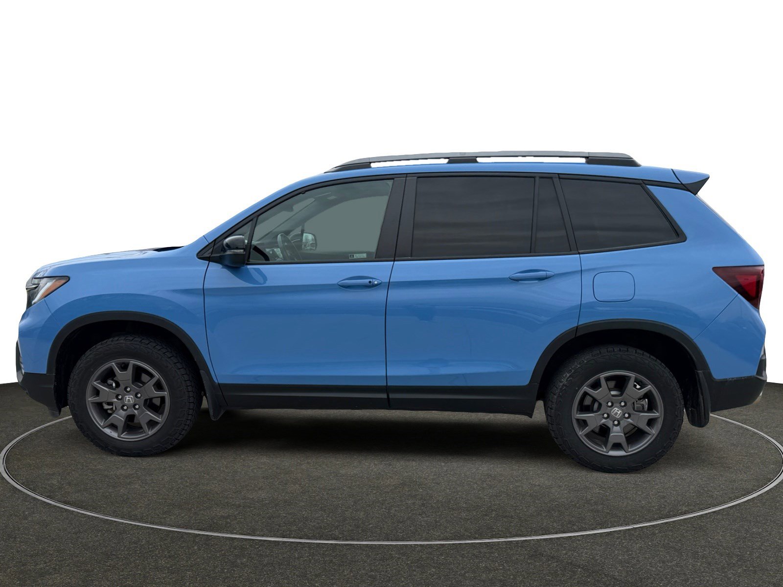 Used 2024 Honda Passport TrailSport image 2