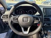 Used 2018 Honda Accord LX image 10