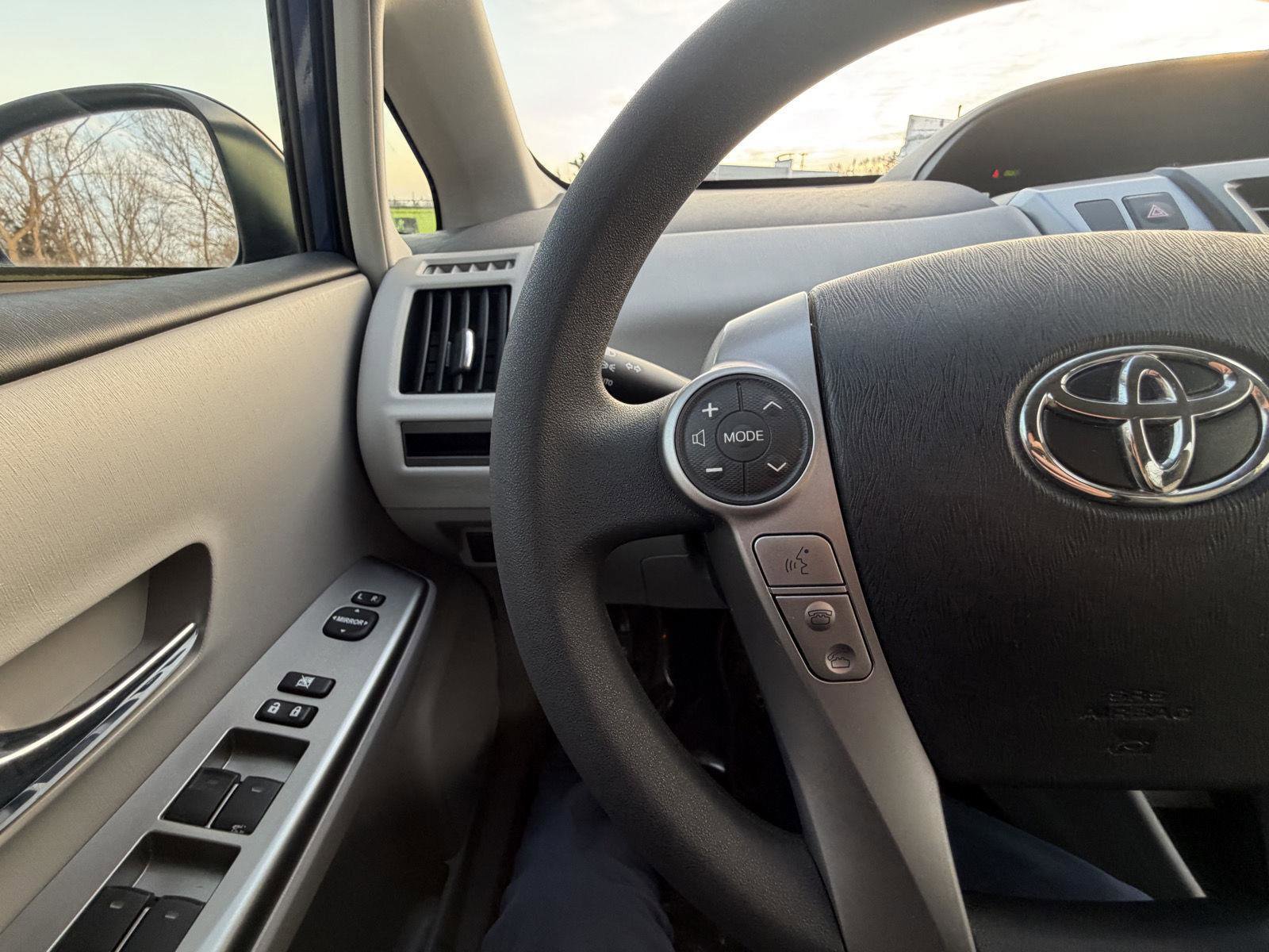 Used 2017 Toyota Prius V Three w/ Carpet Mat Package image 11