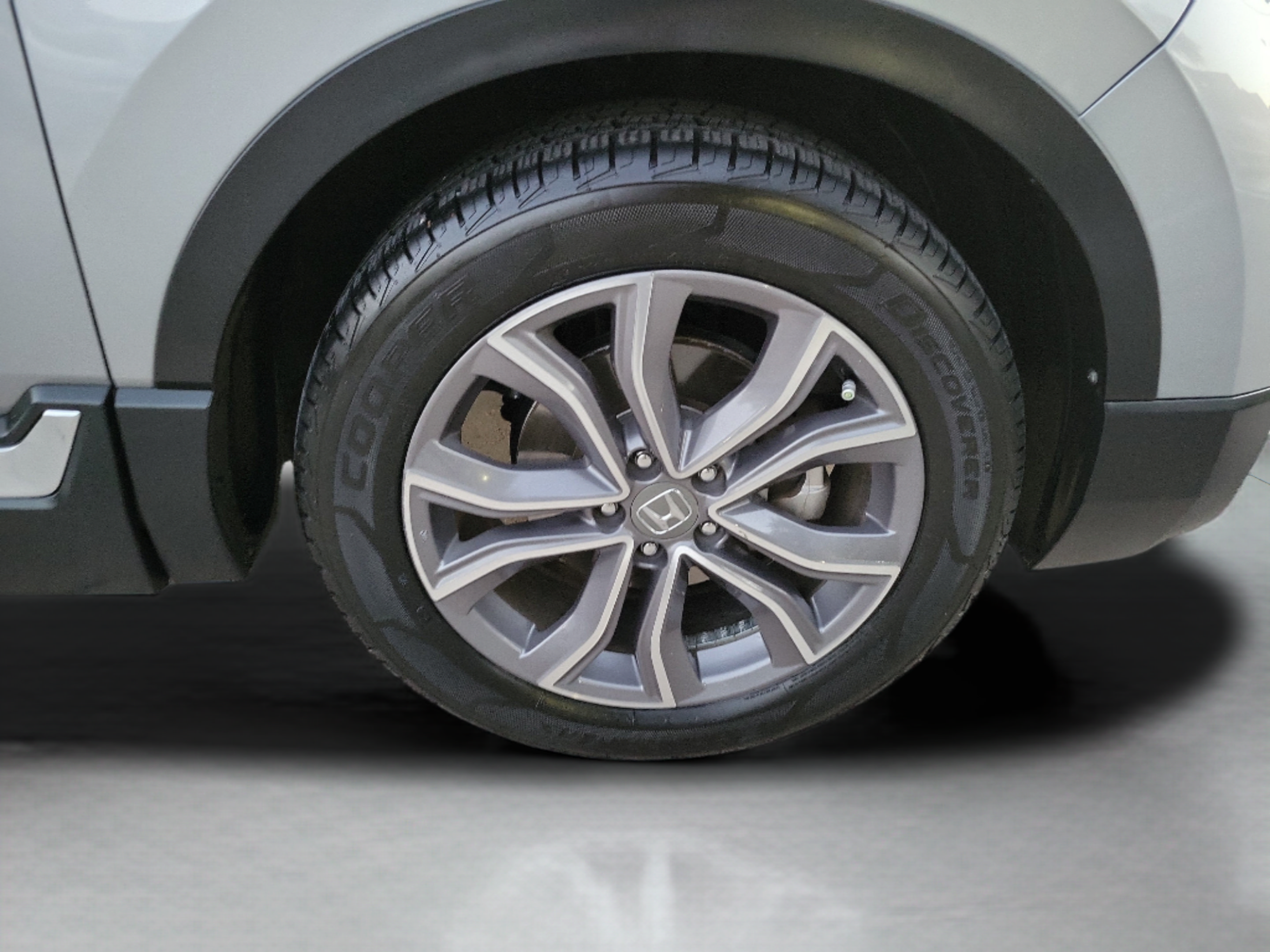 Used 2020 Honda CR-V Touring image 29