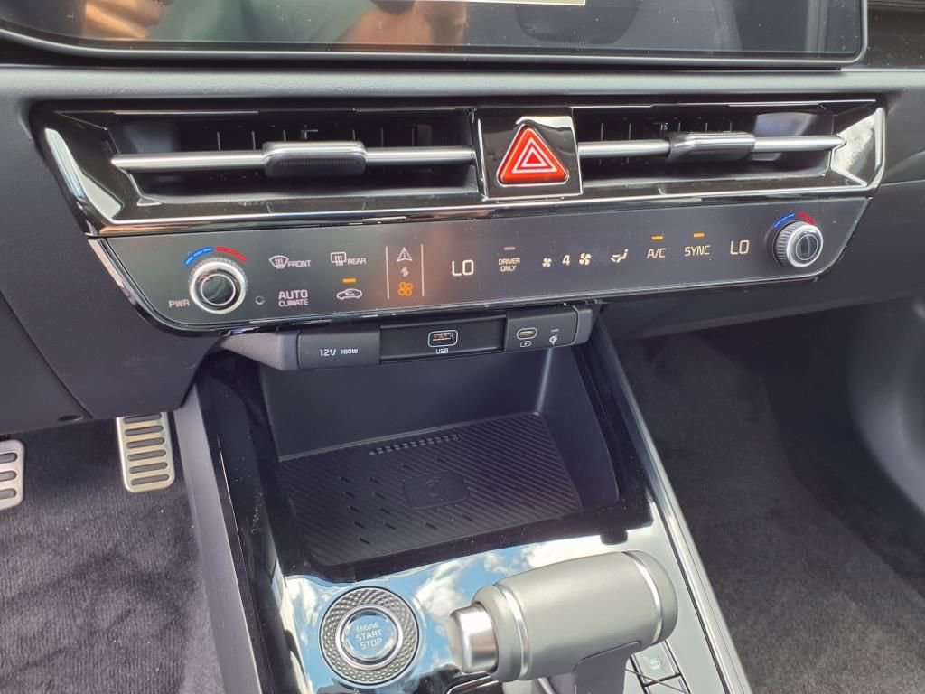 New 2025 Kia Niro EX Touring image 23
