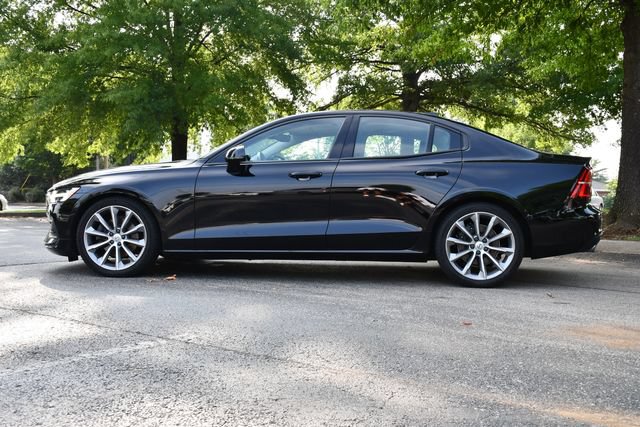 Used 2019 Volvo S60 T5 Momentum w/ Multimedia Package FWD image 4
