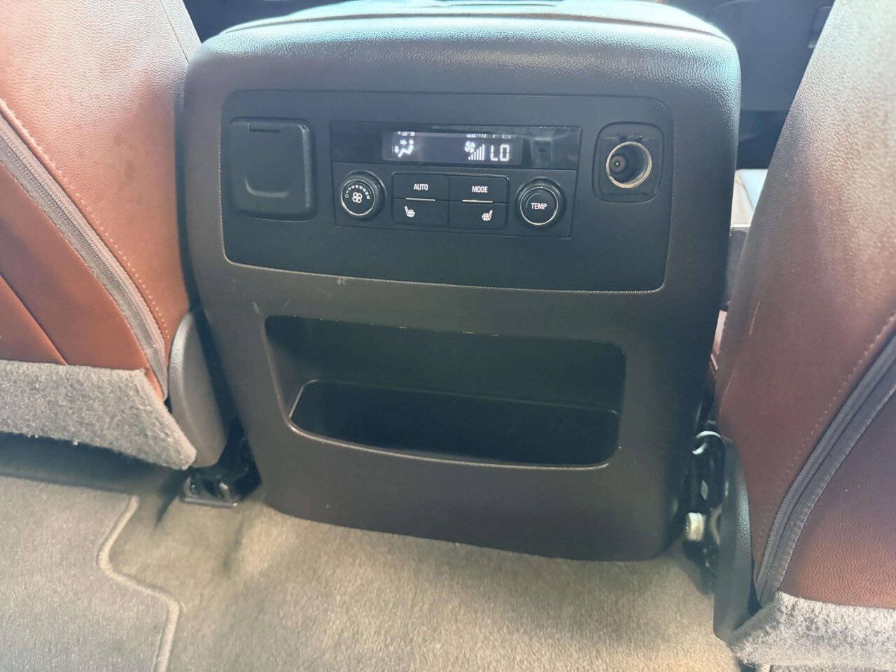 Used 2017 Chevrolet Tahoe Premier AWD/4WD image 38