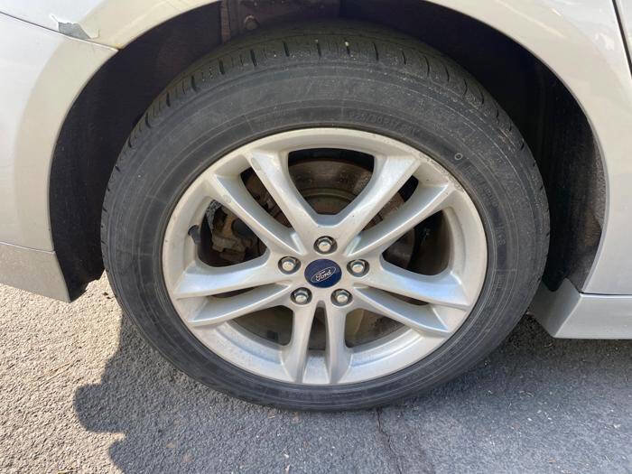 Used 2018 Ford Fusion SE image 16