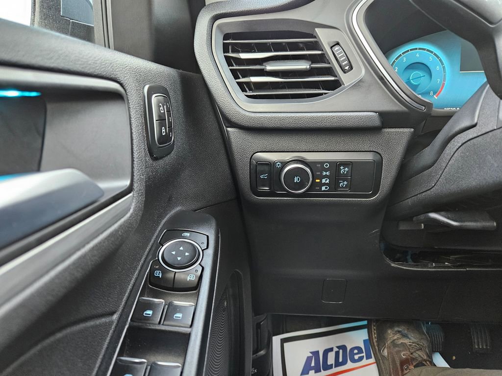 Used 2024 Ford Escape Platinum image 13