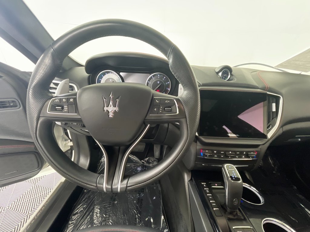 Used 2022 Maserati Ghibli Modena image 18