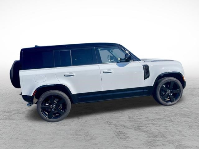 Certified 2025 Land Rover Defender 110 X-Dynamic SE AWD/4WD image 7