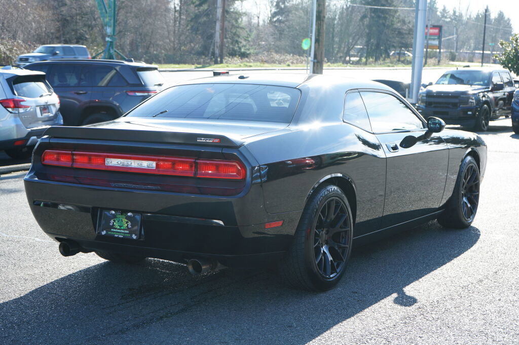 Used 2009 Dodge Challenger SRT8 w/ SRT Option Group II image 5