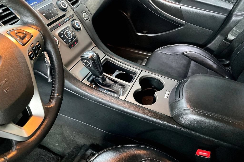 Used 2018 Ford Taurus SEL FWD image 17