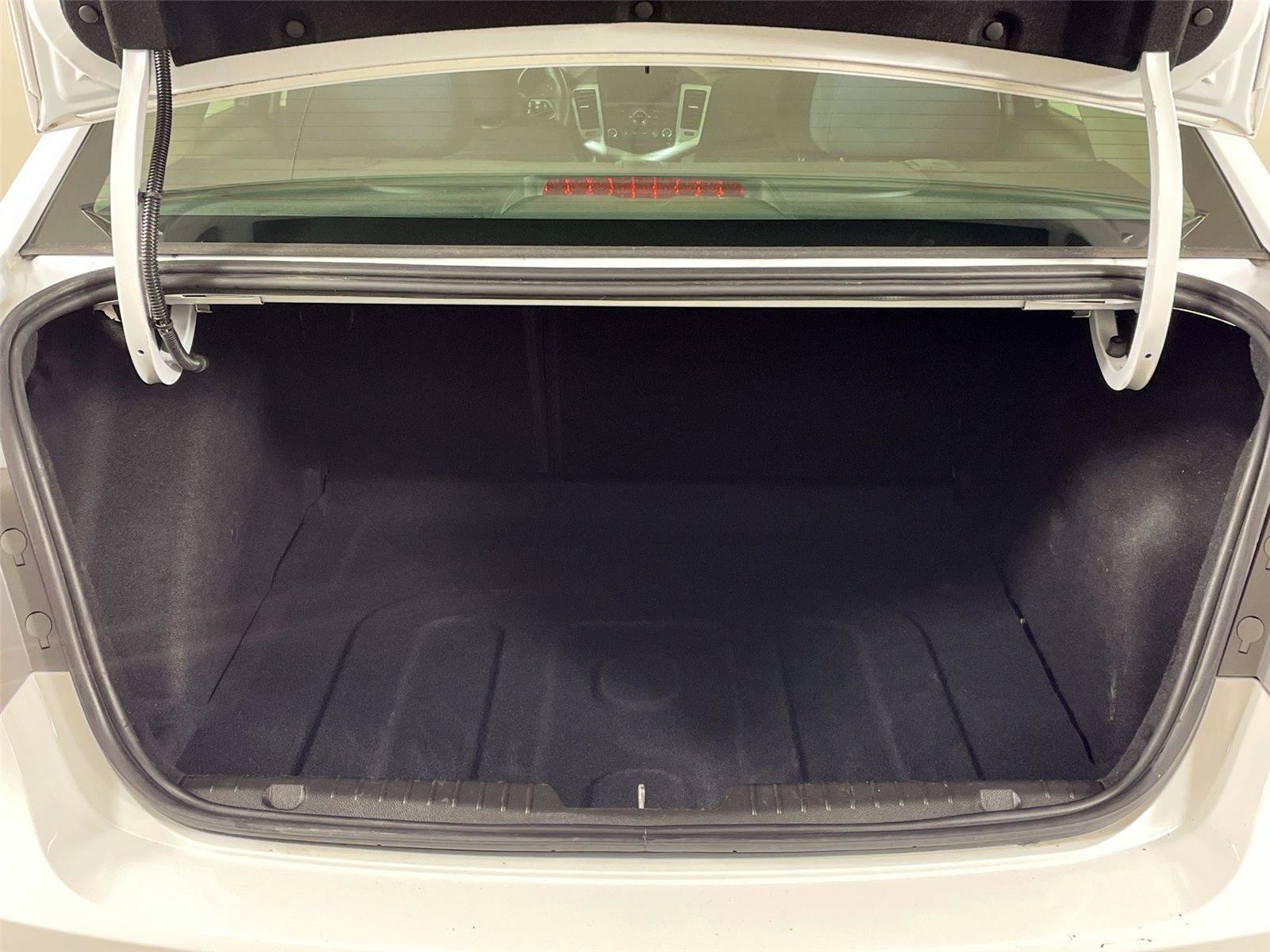 Used 2016 Chevrolet Cruze LT w/ Sun And Sound Package FWD image 24