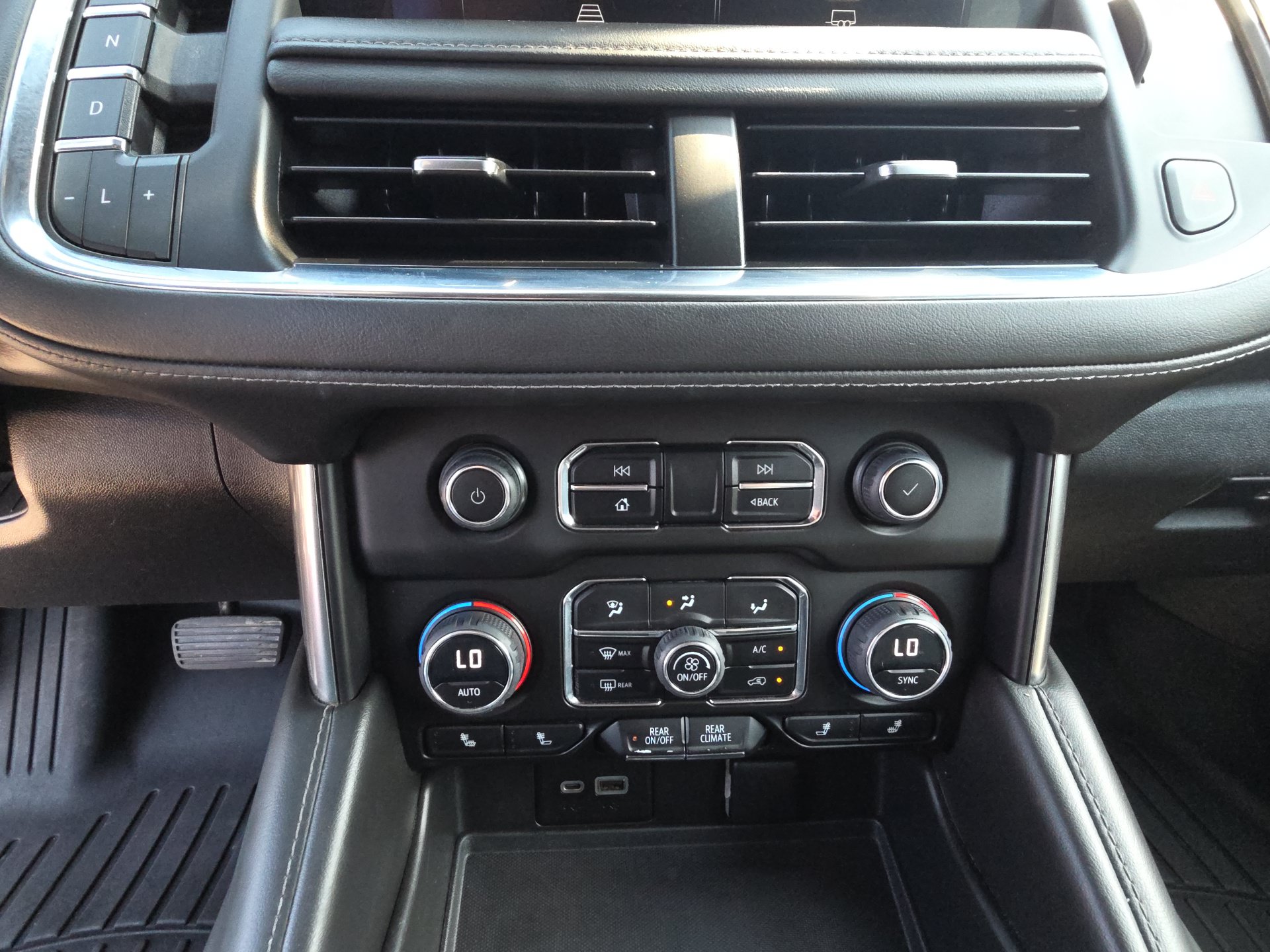 Used 2023 Chevrolet Tahoe Z71 AWD/4WD image 23