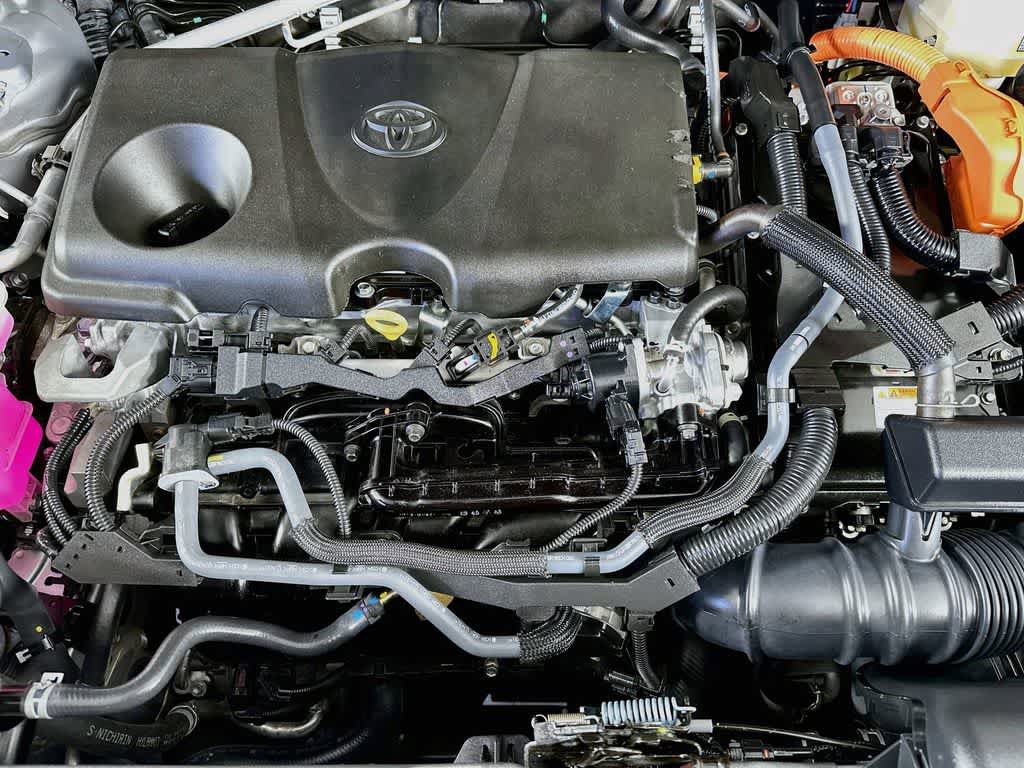 Used 2025 Toyota RAV4 XSE AWD/4WD image 9
