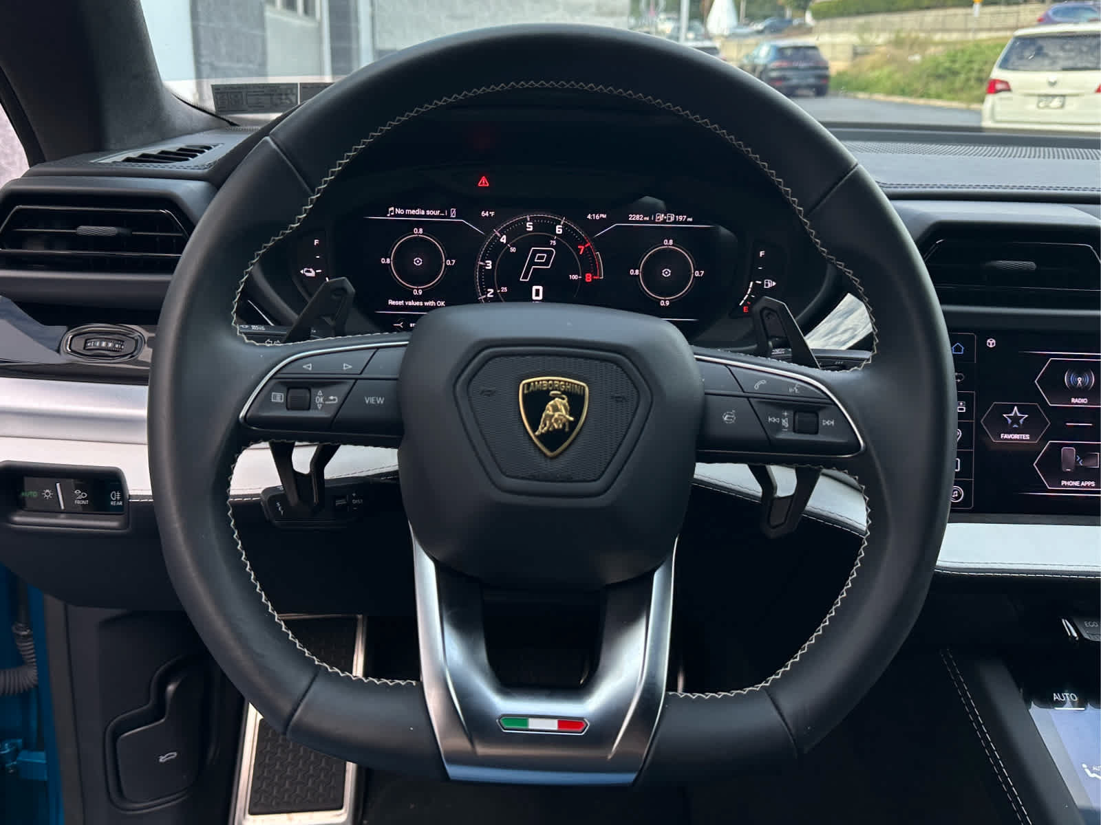 Used 2025 Lamborghini Urus Performante AWD/4WD image 17
