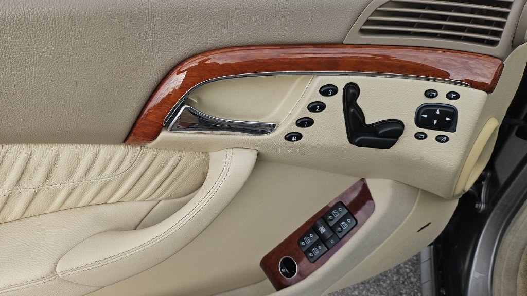 Used 2006 Mercedes-Benz S 430 image 3