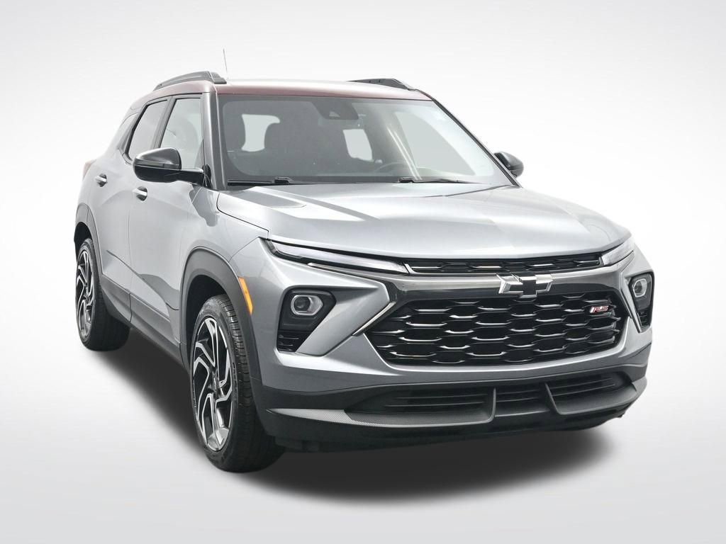 Used 2025 Chevrolet TrailBlazer RS w/ Convenience Package image 3