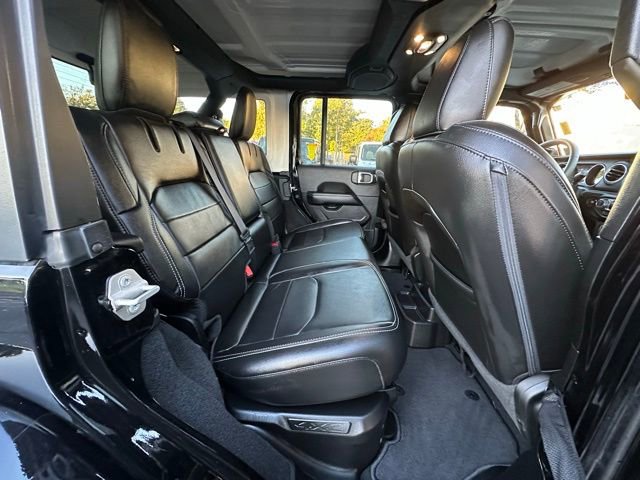Used 2023 Jeep Wrangler Unlimited Sahara image 32