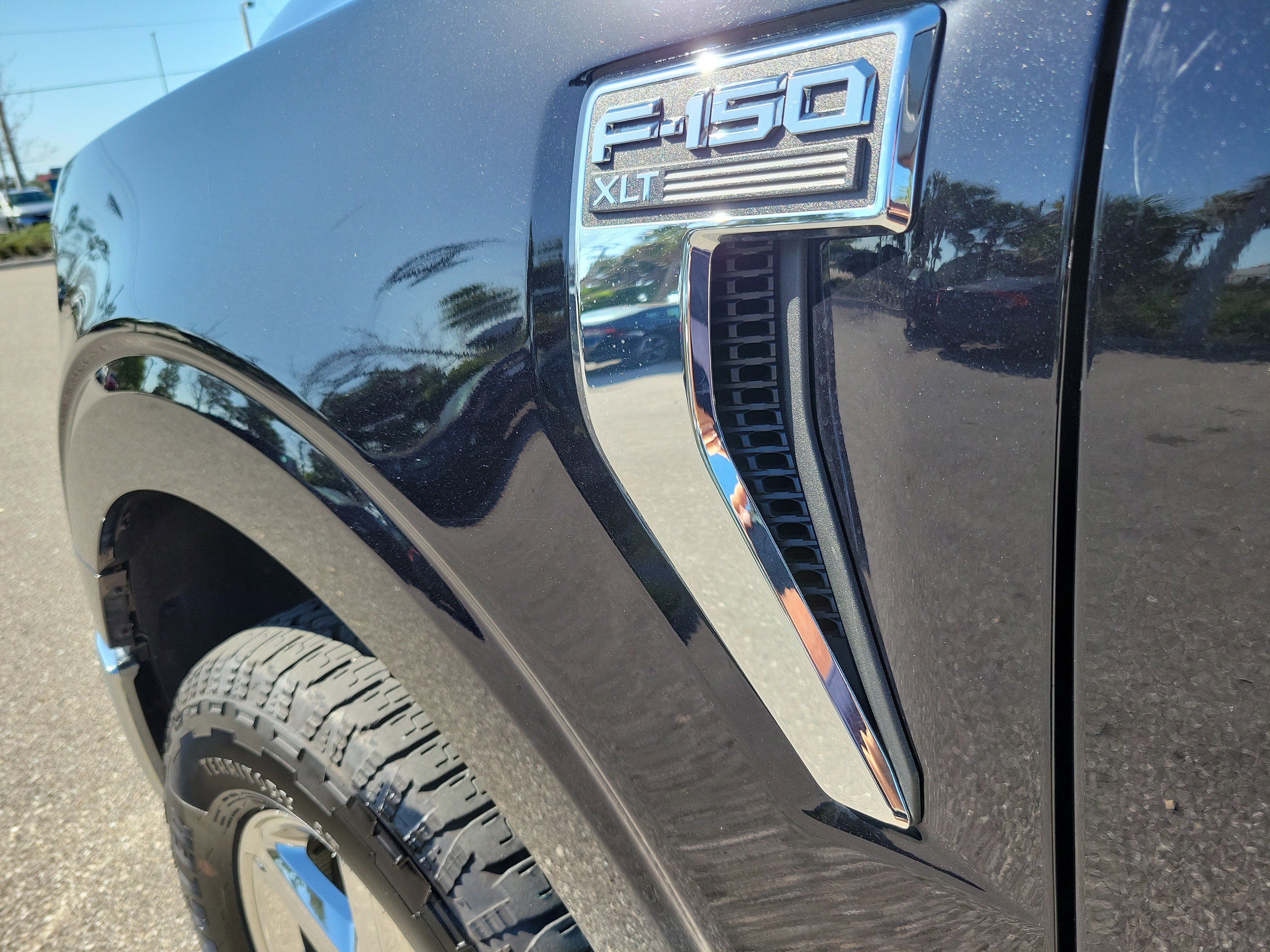 Used 2025 Ford F150 XLT w/ Equipment Group 301A Standard image 10