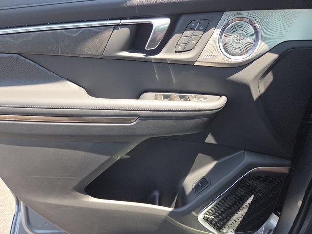 New 2026 Buick Enclave Avenir w/ Super Cruise Package FWD image 36