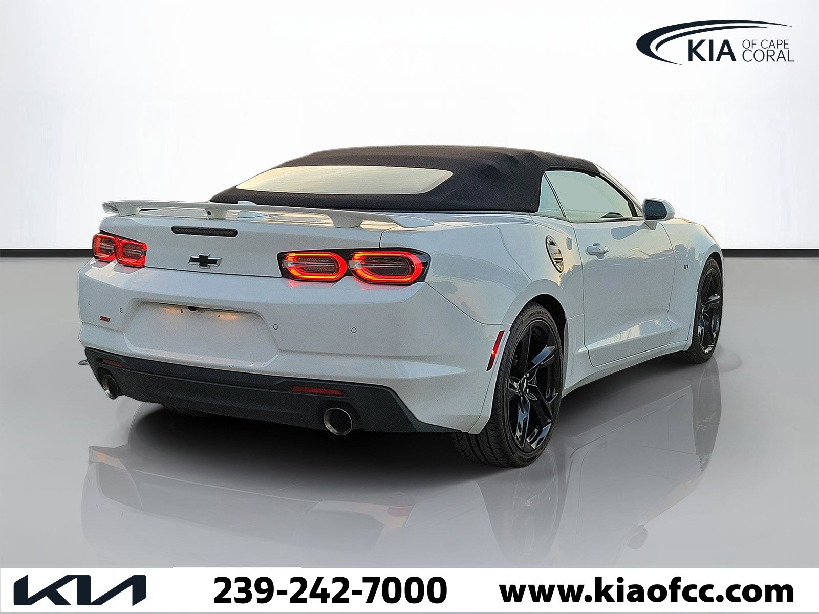 Used 2019 Chevrolet Camaro SS image 3