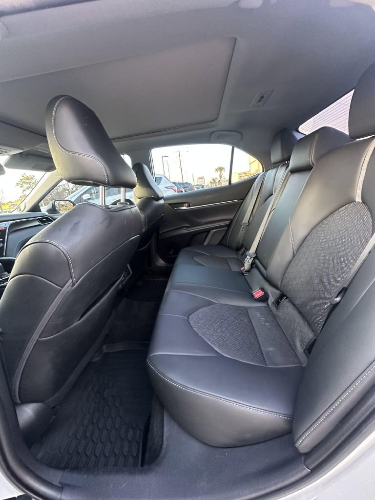 Used 2021 Toyota Camry XSE image 7