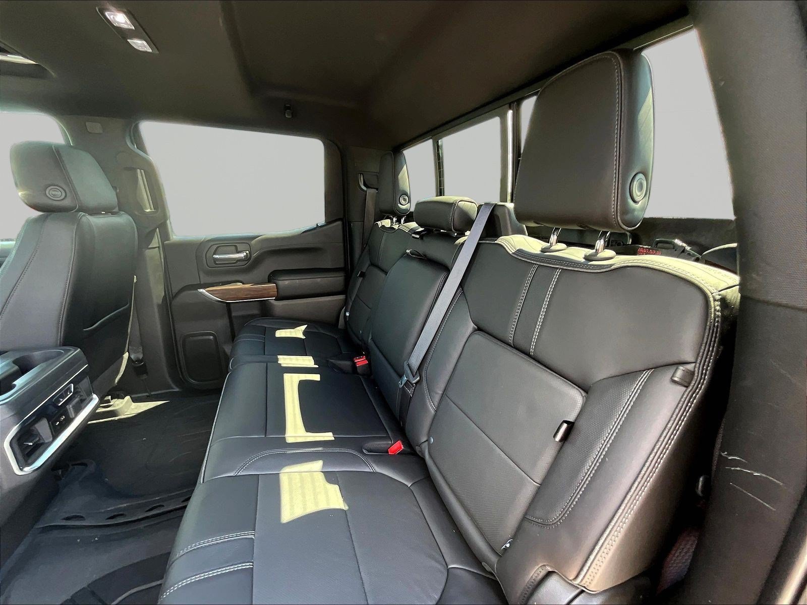 Used 2020 Chevrolet Silverado 1500 High Country w/ Technology Package AWD/4WD image 23
