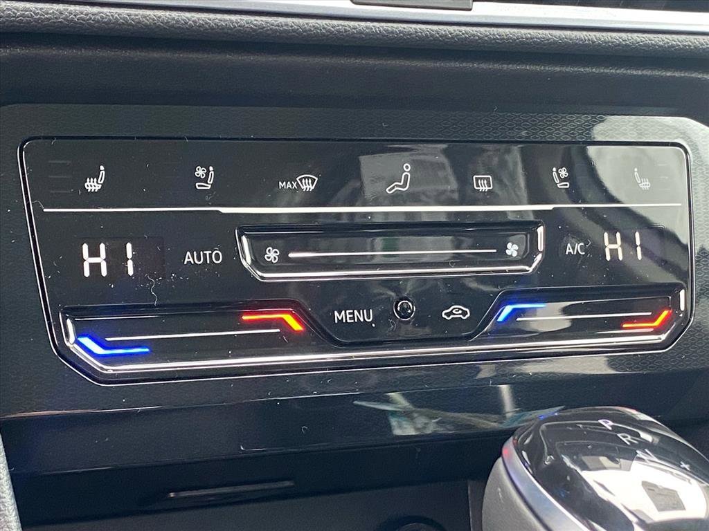 New 2026 Volkswagen Taos SEL AWD/4WD image 6