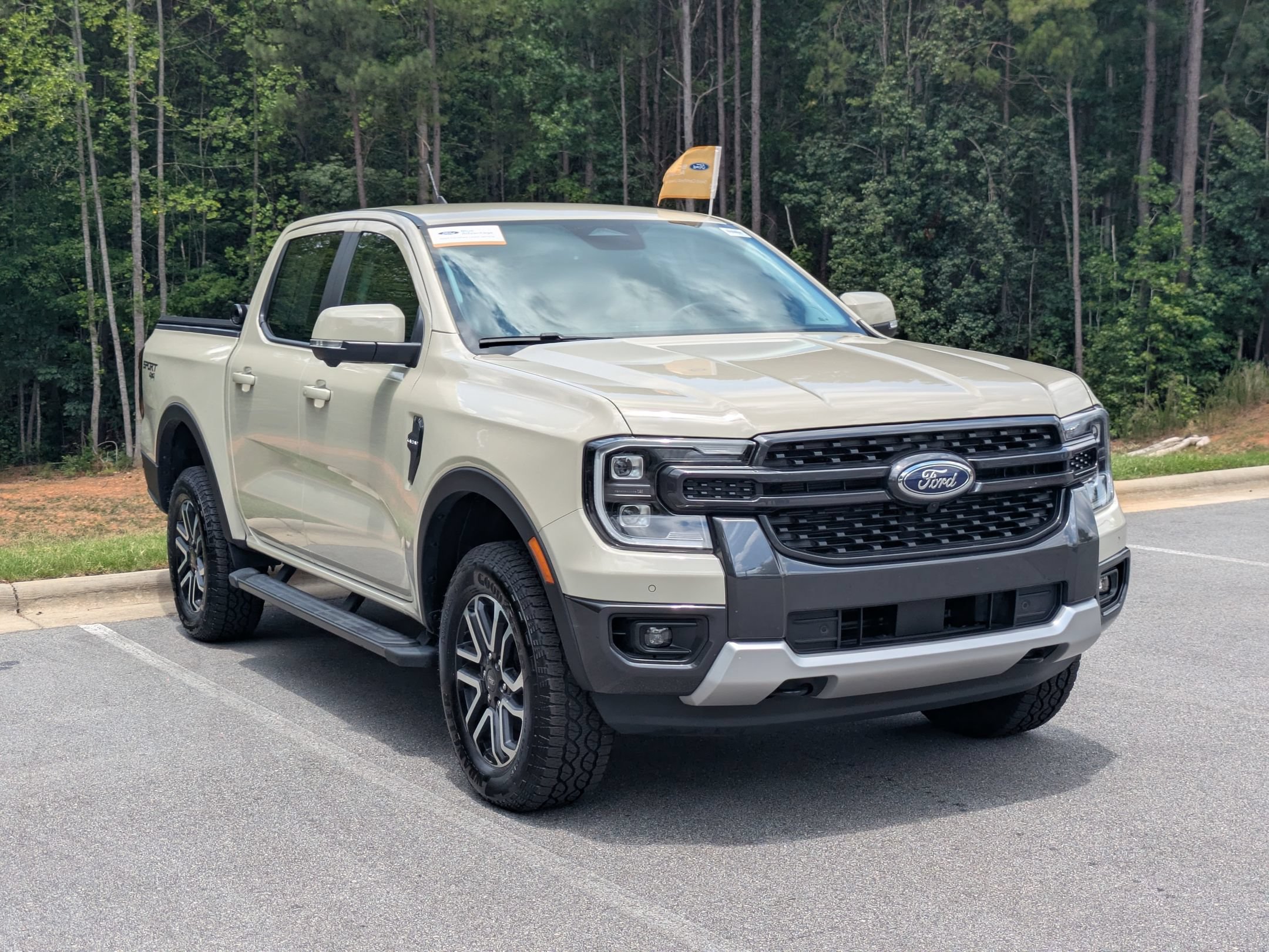 Certified 2025 Ford Ranger Lariat w/ Trailer Tow Package AWD/4WD image 2