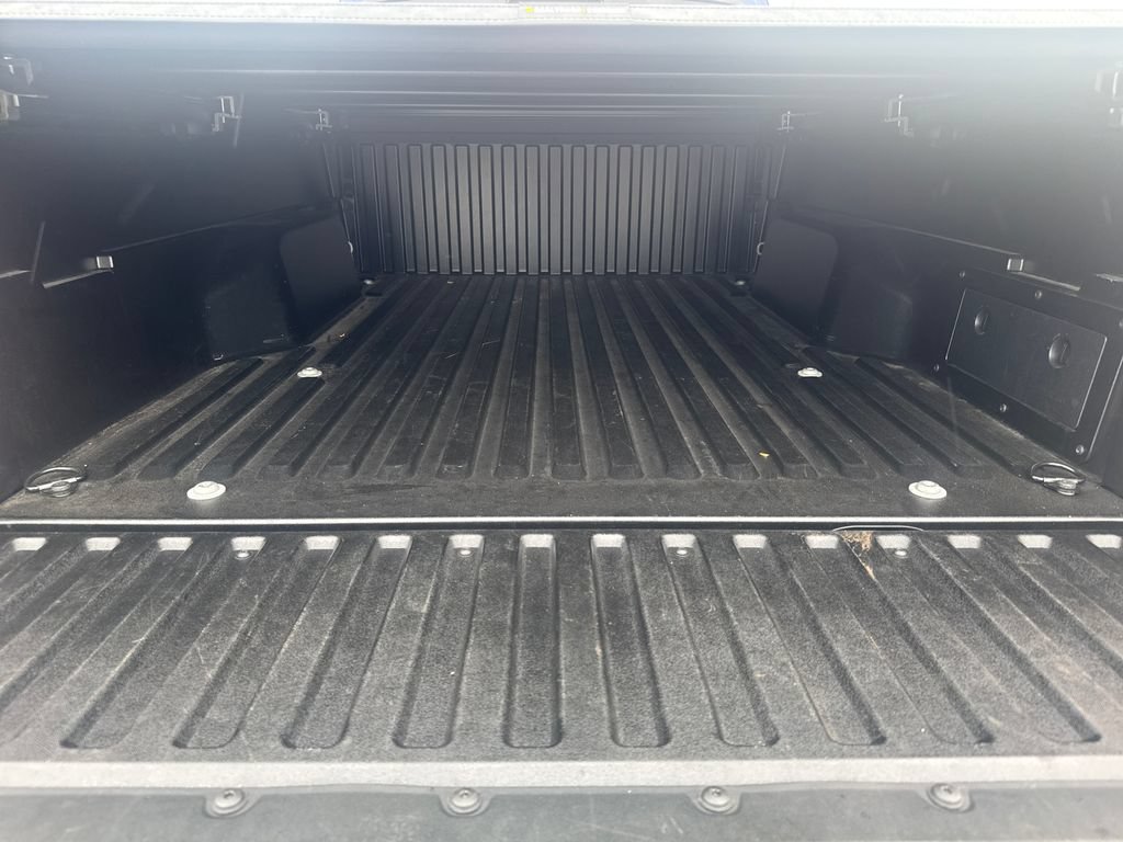 Used 2022 Toyota Tacoma SR5 AWD/4WD image 13