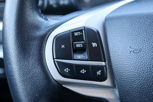 Used 2022 Ford Explorer XLT AWD/4WD image 30