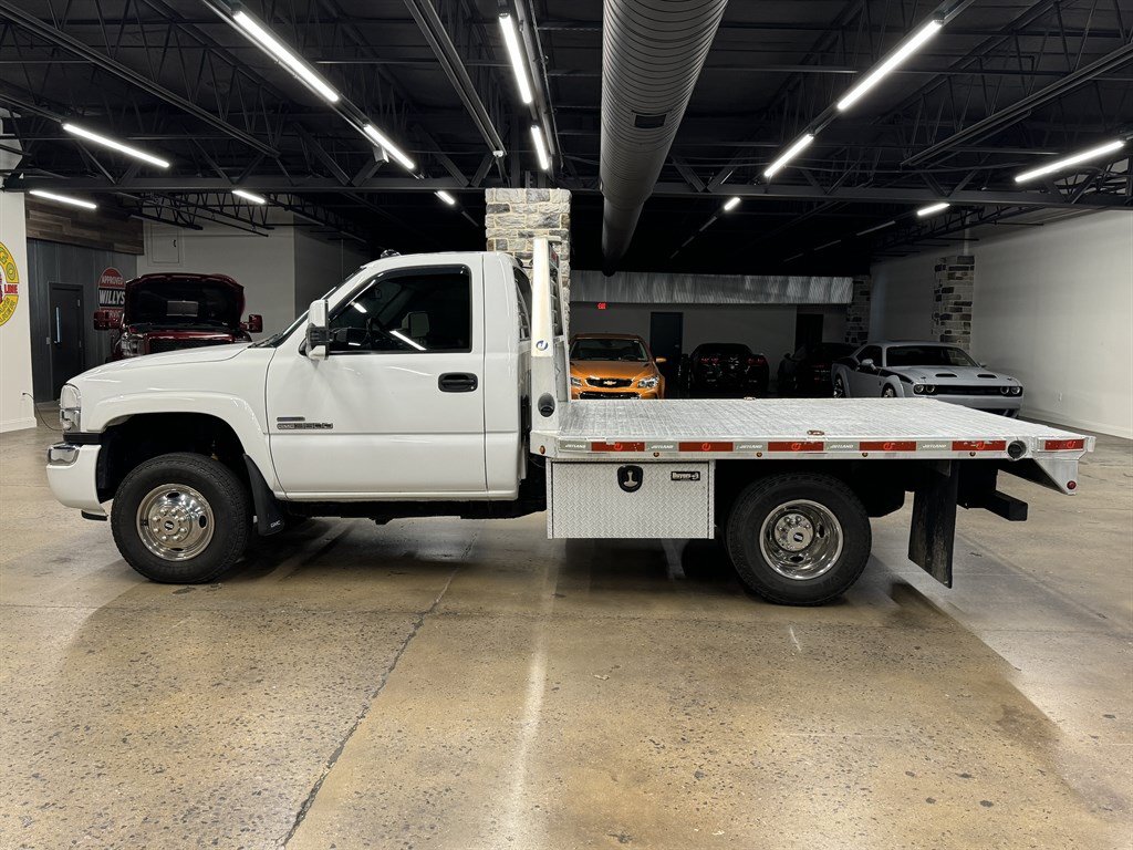 Used 2007 GMC Sierra 3500 SLE w/ Heavy-Duty Power Package AWD/4WD image 4